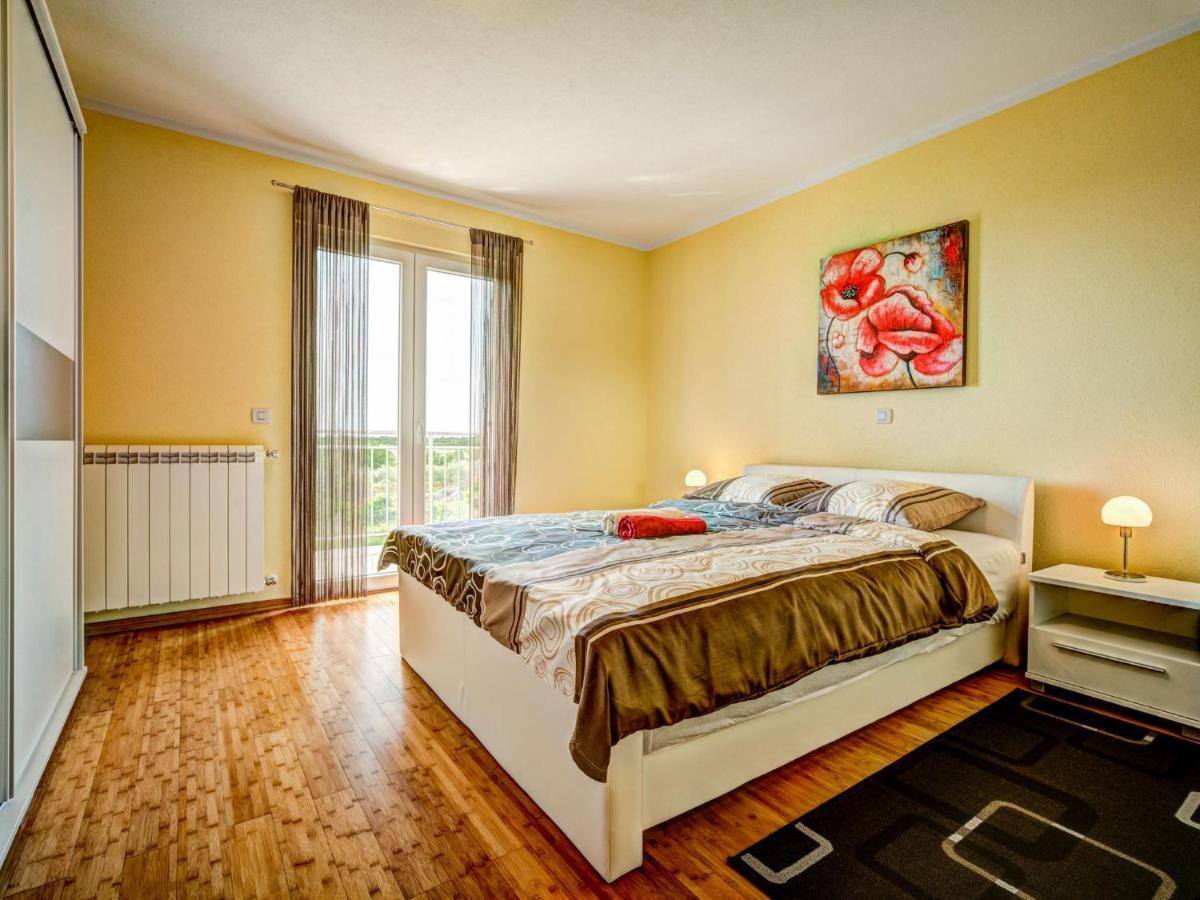 Apartment Tommy-2 By Interhome Kmeti Εξωτερικό φωτογραφία