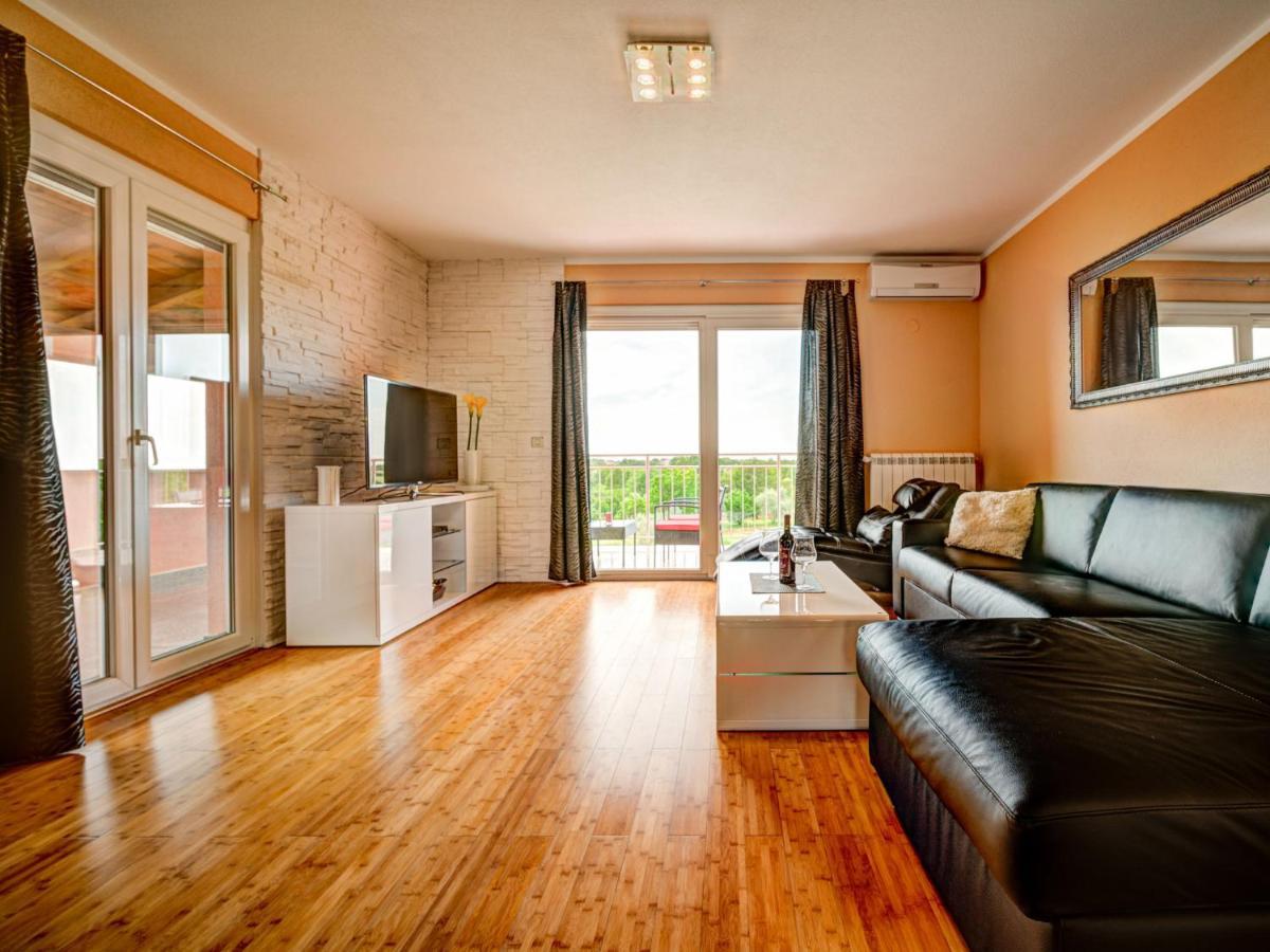 Apartment Tommy-2 By Interhome Kmeti Εξωτερικό φωτογραφία