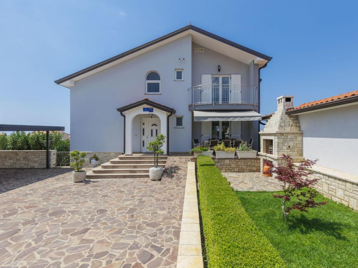 Apartment Tommy-2 By Interhome Kmeti Εξωτερικό φωτογραφία